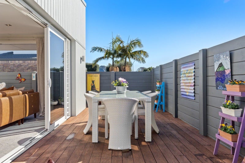 24A Valley Road, Mount Maunganui, Mount Maunganui - Carousel 1