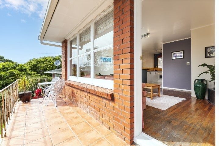 2/37 Simkin Avenue, St Johns, Auckland - Carousel 1