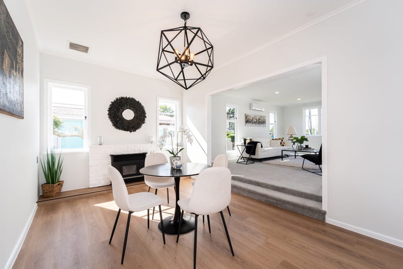 37 View Road, Henderson, Auckland - Carousel 2