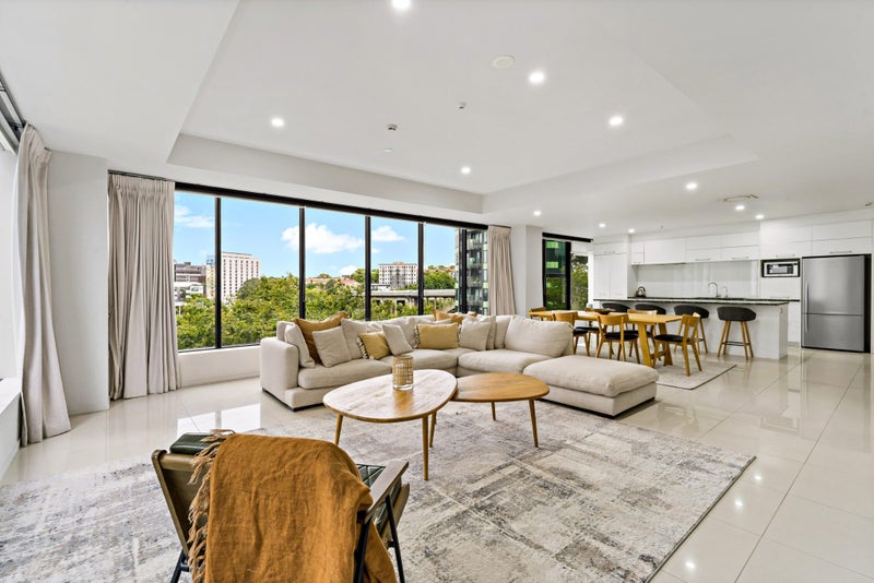 2B/2 St Martins Lane, Grafton, Auckland - Carousel 2
