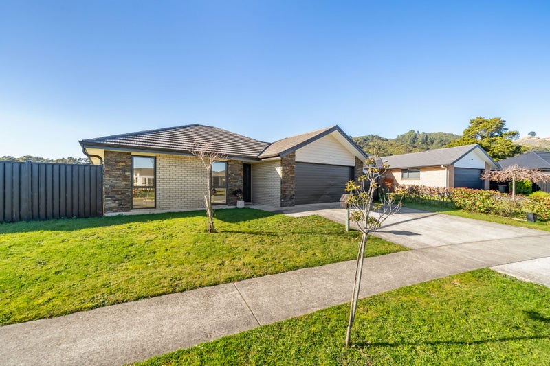 16 Te Punga Road, Wallaceville, Upper Hutt - Carousel 1