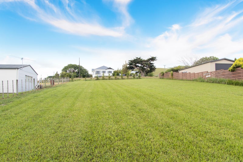 20 Bethells Road, Waitakere, Auckland - Carousel 2