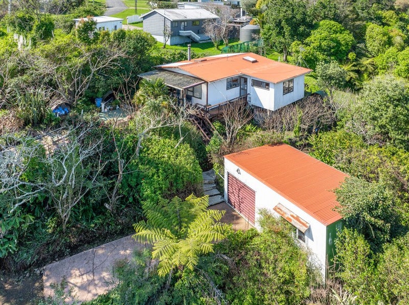 13 Trig Hill Road, Onetangi, Waiheke Island - Carousel 1