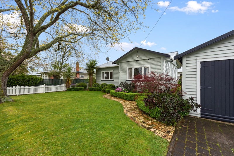 55 Brookfield Street, Hamilton East, Hamilton - Carousel 2