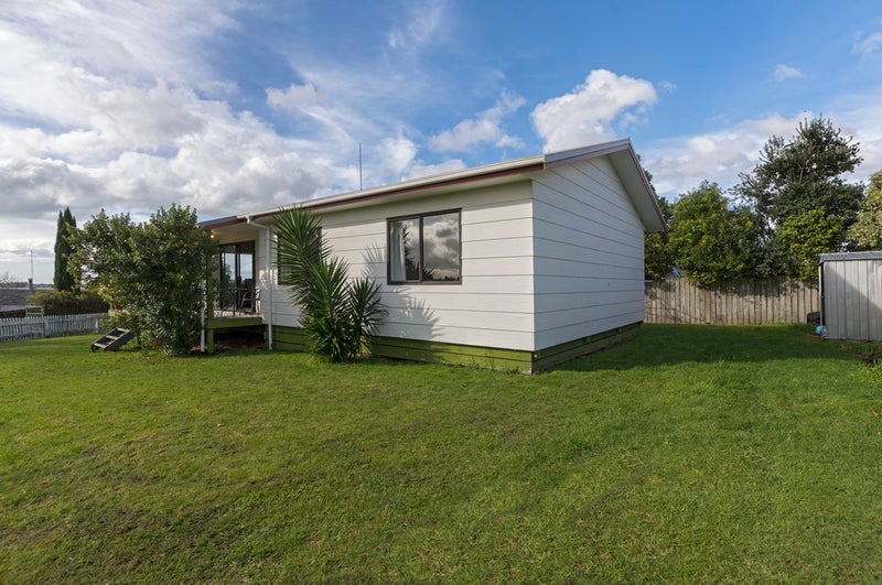 9A Tom Muir Drive, Gate Pa, Tauranga - Carousel 1