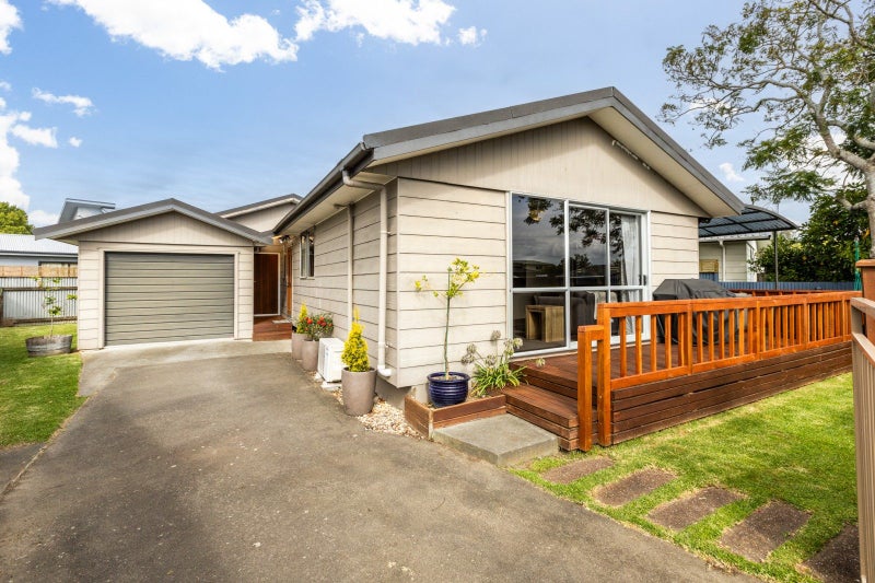 2 Otatara Road, Taradale, Napier - Carousel 1