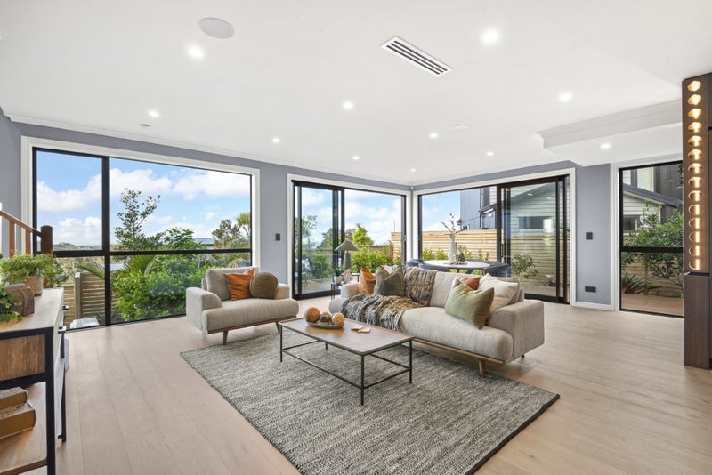 2 Taku Close, Long Bay, Auckland - Carousel 2