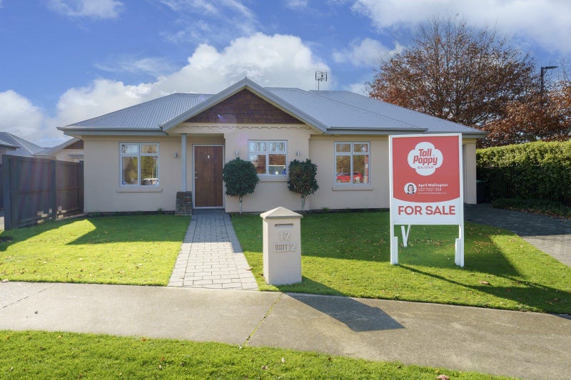 2/12 Mounter Avenue, Northwood, Christchurch - Carousel 2