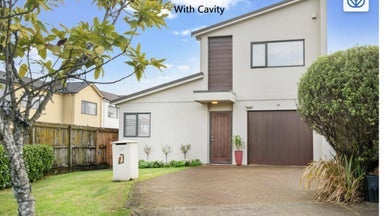 13 Bunker Rise, Golflands, Auckland - Carousel 1