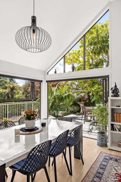 2/24 Nihill Crescent, Mission Bay, Auckland - Carousel 1