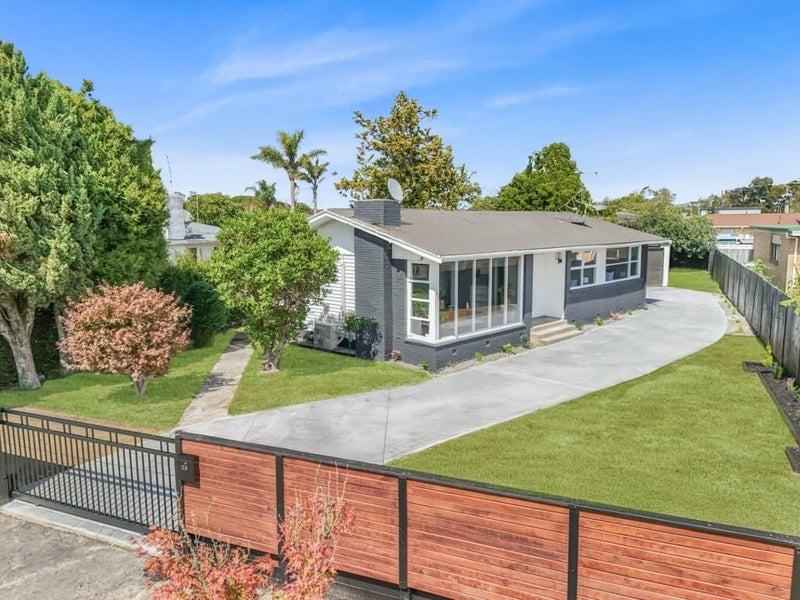 23 Dalesford Street, Silverdale, Hamilton - Carousel 1