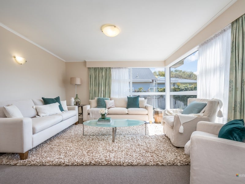 2/16 Whites Line West, Woburn, Lower Hutt - Carousel 2