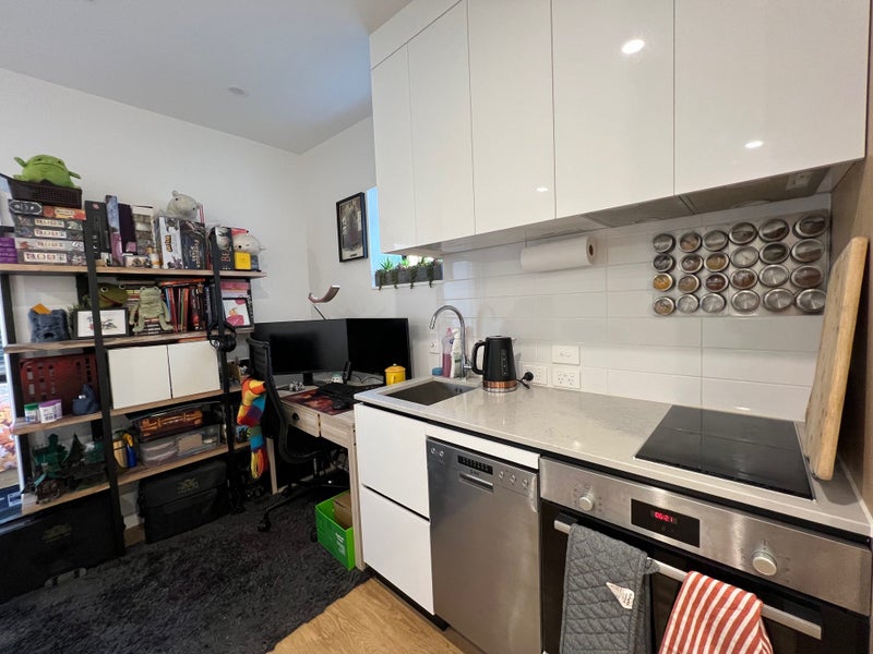 36/97 Taranaki Street, Te Aro, Wellington - Carousel 2