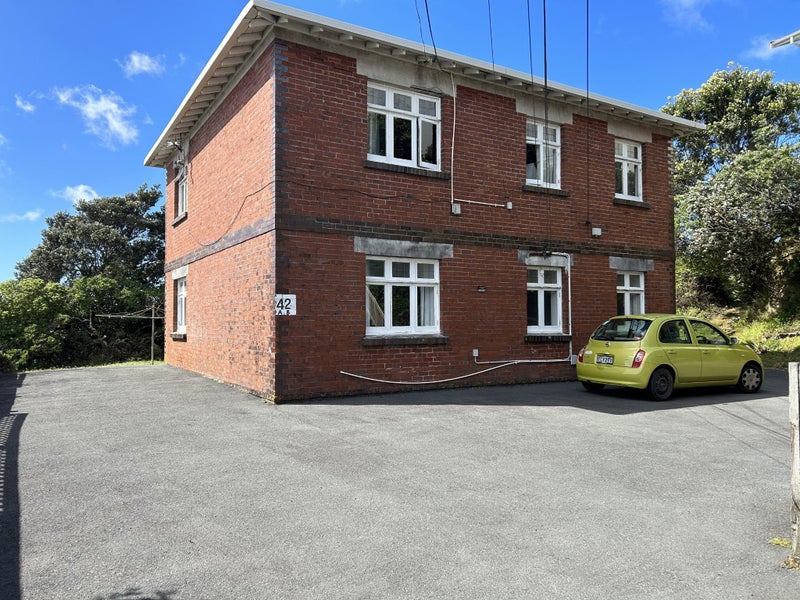 42 Tanera Crescent, Brooklyn, Wellington - Carousel 1