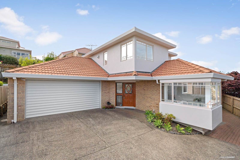 7 Kentville Place, Somerville, Manukau - Carousel 1