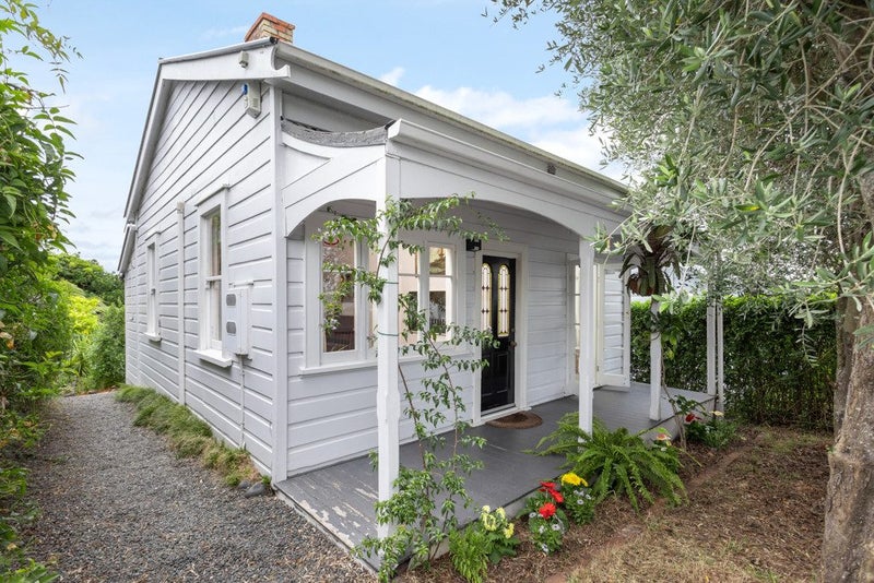 14 Bond Street, Grey Lynn, Auckland - Carousel 1