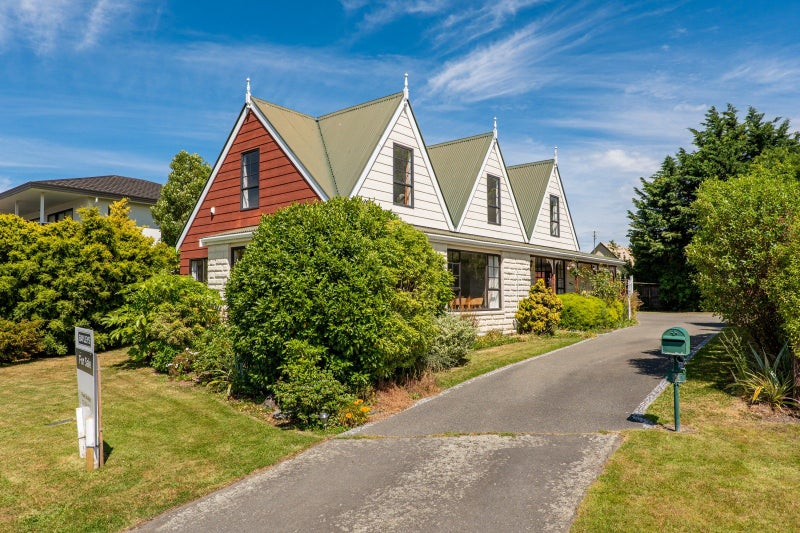 9 Noble Place, Halswell, Christchurch - Carousel 1