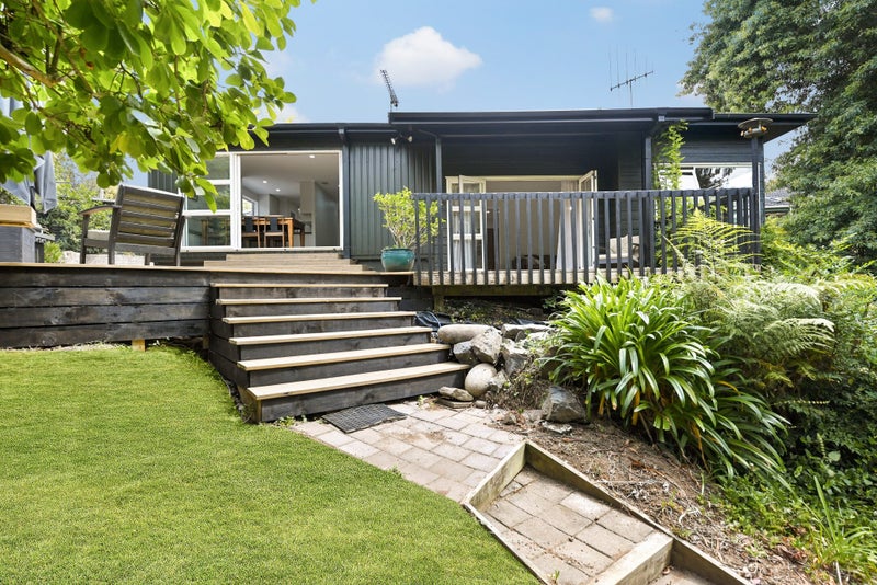 30 Acacia Crescent, Glenview, Hamilton - Carousel 2