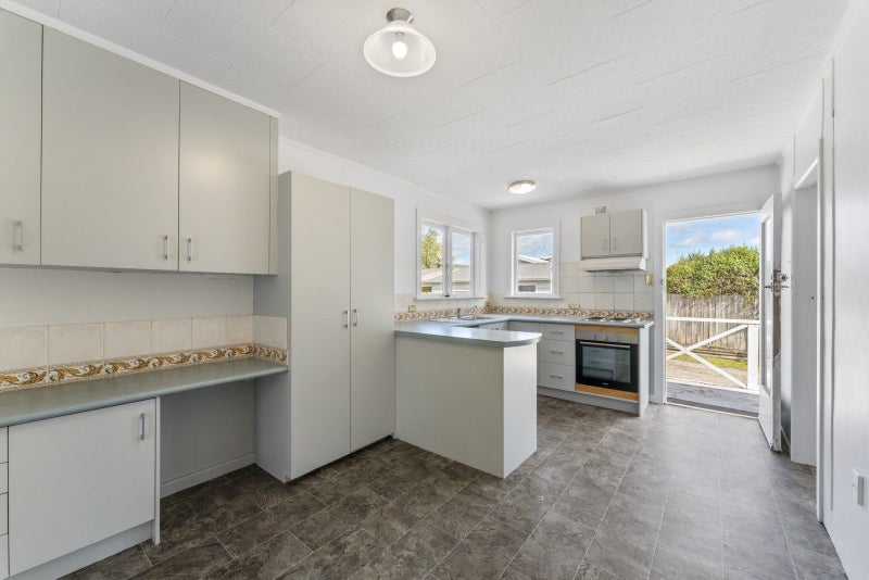 60 Rotokawa Street, Taupō - Carousel 2