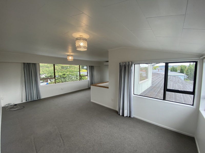 2/27 Islington Place, Tamatea, Napier - Carousel 2