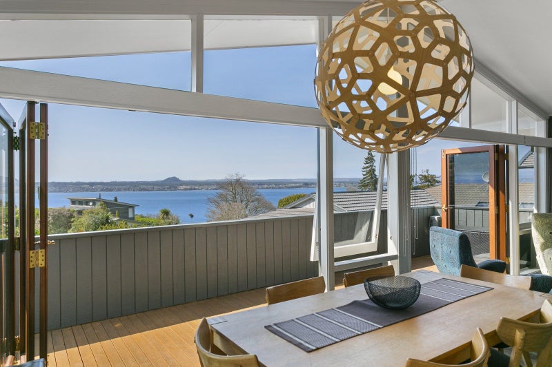 1 Besley Place, Acacia Bay, Taupo - Carousel 1