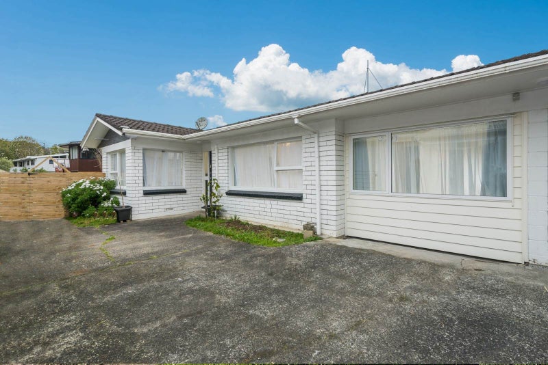 10 Keldale Place, Forrest Hill, Auckland - Carousel 1