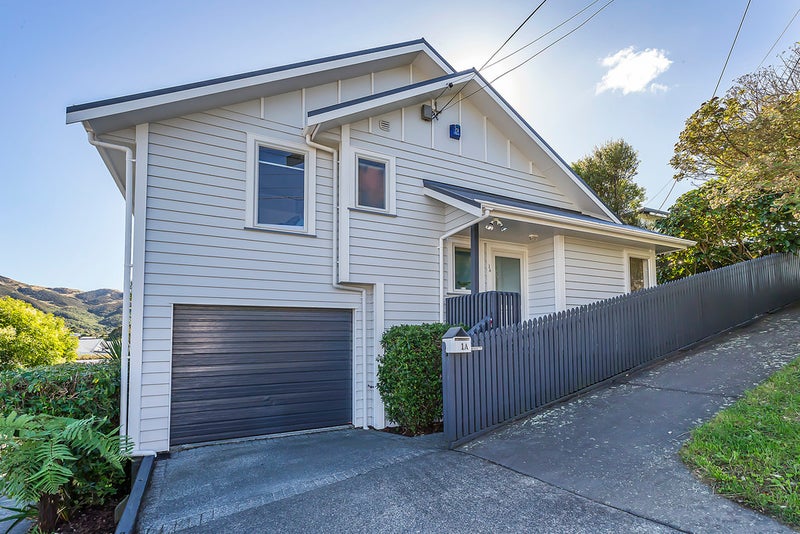 1A Pomare Street, Ngaio, Wellington - Carousel 1