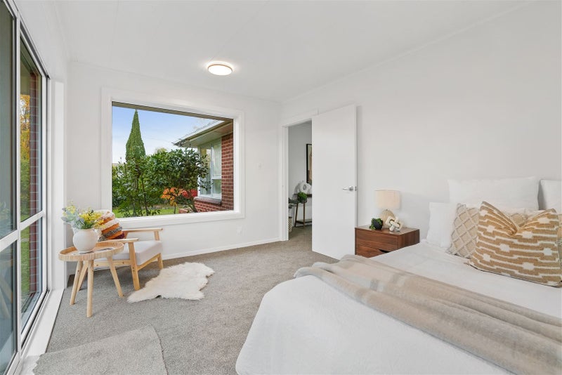 129 Sawyers Arms Road, Northcote, Christchurch - Carousel 1