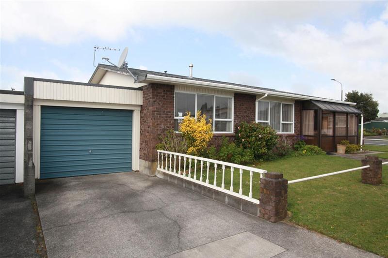 67 Nevada Drive, Merrilands, New Plymouth - Carousel 11