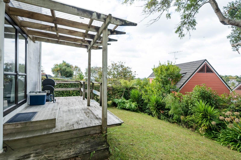 145 Oaktree Avenue, Browns Bay, Auckland - Carousel 11