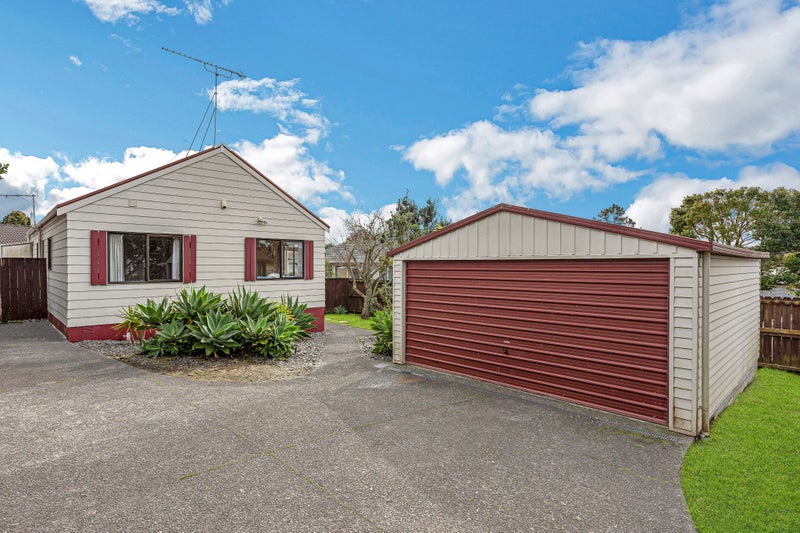 32 Hassan Drive, Massey, Auckland - Carousel 2