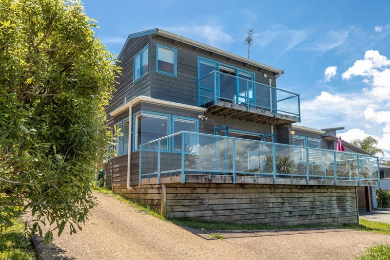 8 Dickson Road, Surfdale, Waiheke Island - Carousel 36