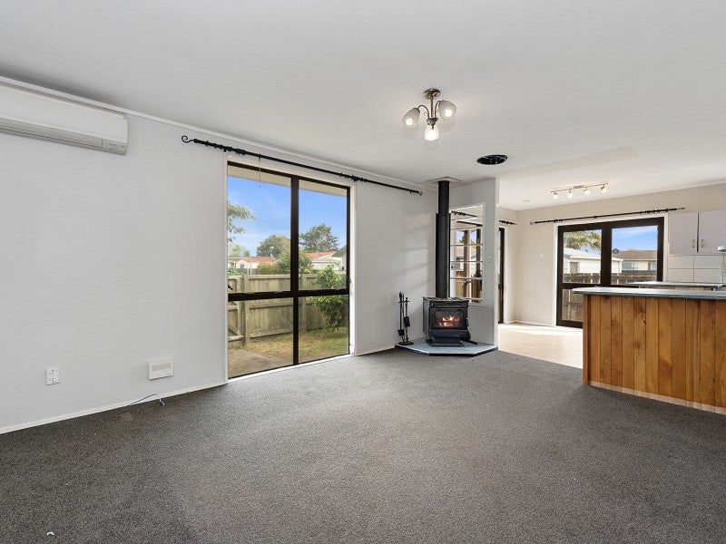 31 Breckons Avenue, Nawton, Hamilton - Carousel 2