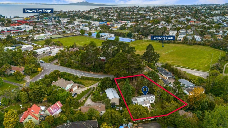 26 Woodlands Crescent, Browns Bay, Auckland - Carousel 1