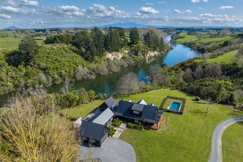 66 Hooker Road, Tamahere - Carousel 1