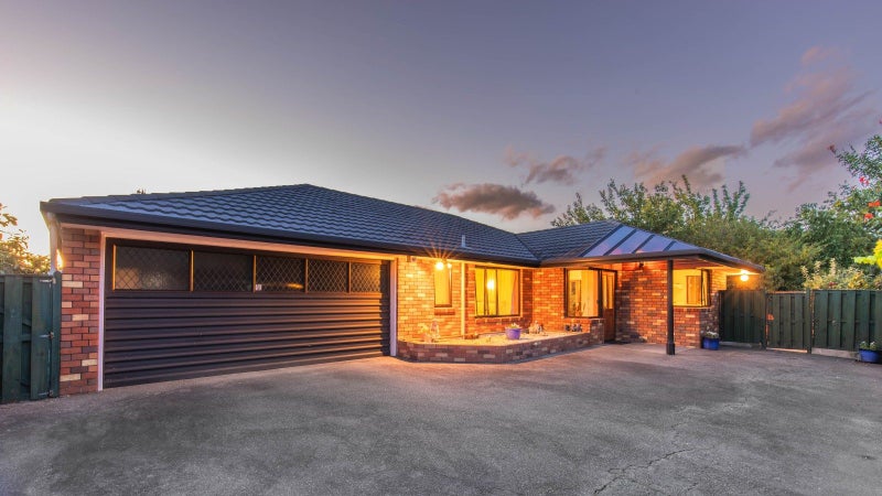 7 Pettit Place, The Wood, Nelson - Carousel 2