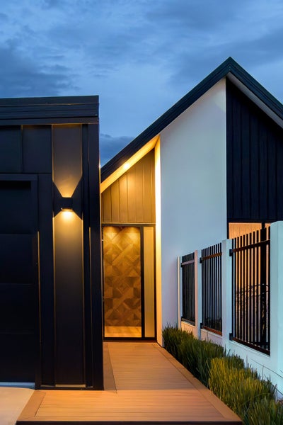 6 Seville Lane, Casebrook, Christchurch - Carousel 2