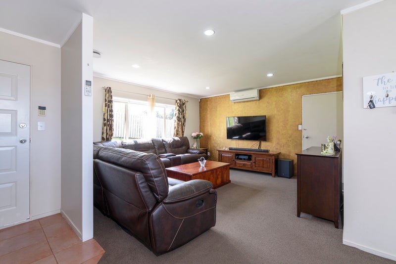 49 Patts Avenue, Glendene, Auckland - Carousel 26