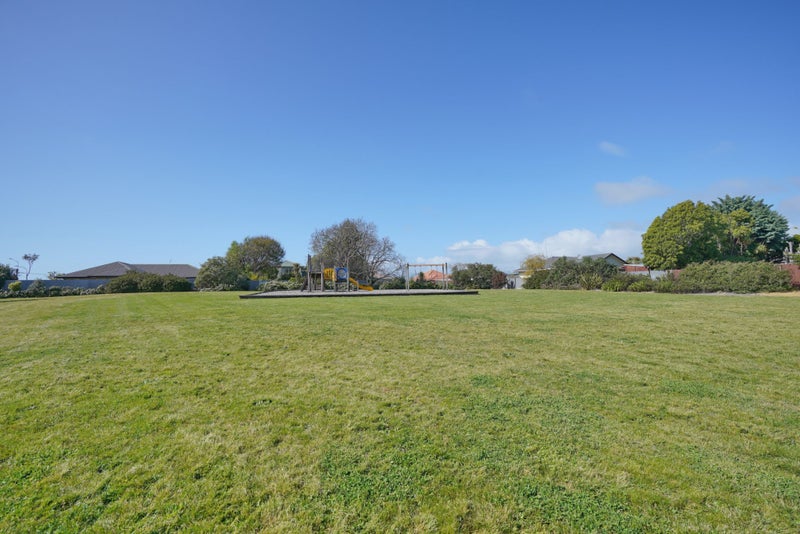 29 Stillwater Avenue, Burwood, Christchurch - Carousel 38