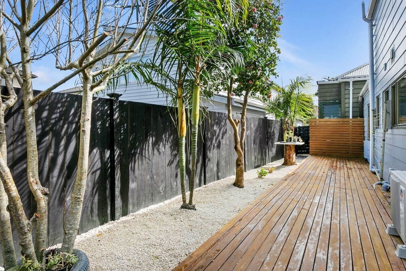 2/86 The Drive, Epsom, Auckland - Carousel 13