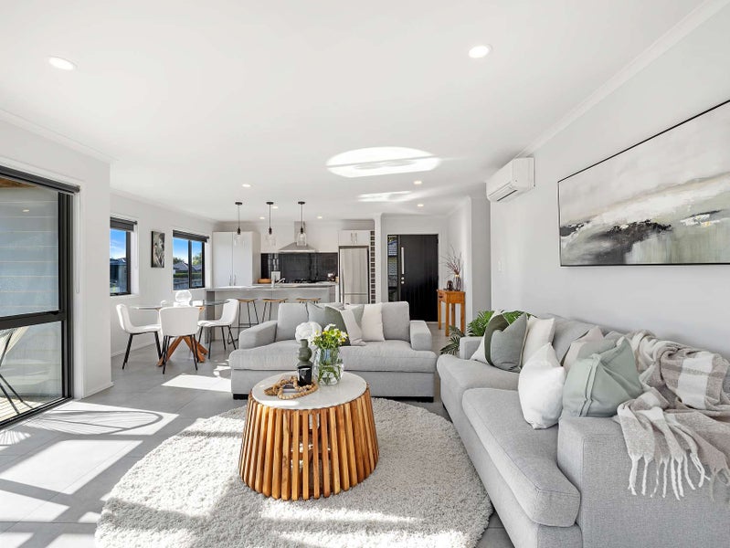 15 Buckingham Place, Springvale, Whanganui - Carousel 2