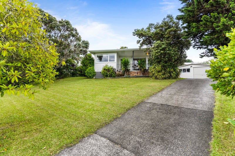26 Patts Avenue, Glendene, Auckland - Carousel 1