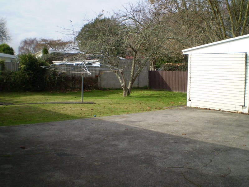 60 Carrington Avenue, Silverdale, Hamilton - Carousel 2