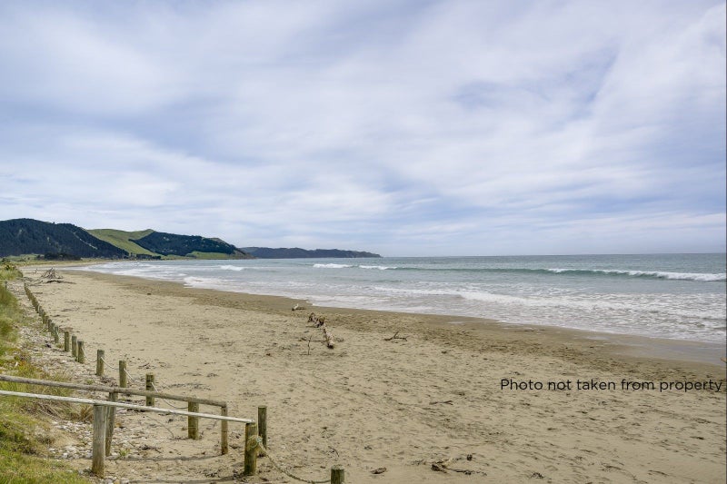 100 Harper Road, Waimārama - Carousel 22