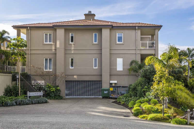32J/140 Gills Road, Albany Heights, Auckland - Carousel 1