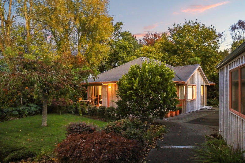 27B Woodland Drive, Flagstaff, Hamilton - Carousel 2