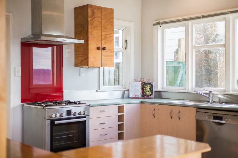 104 Nicholson Road, Khandallah, Wellington - Carousel 2