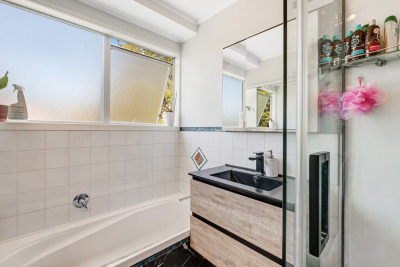 12 Airey Place, Torbay, Auckland - Carousel 29