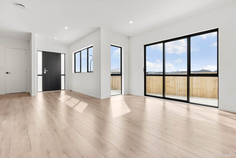 27 Cloonlyon Drive, Flat Bush, Auckland - Carousel 2