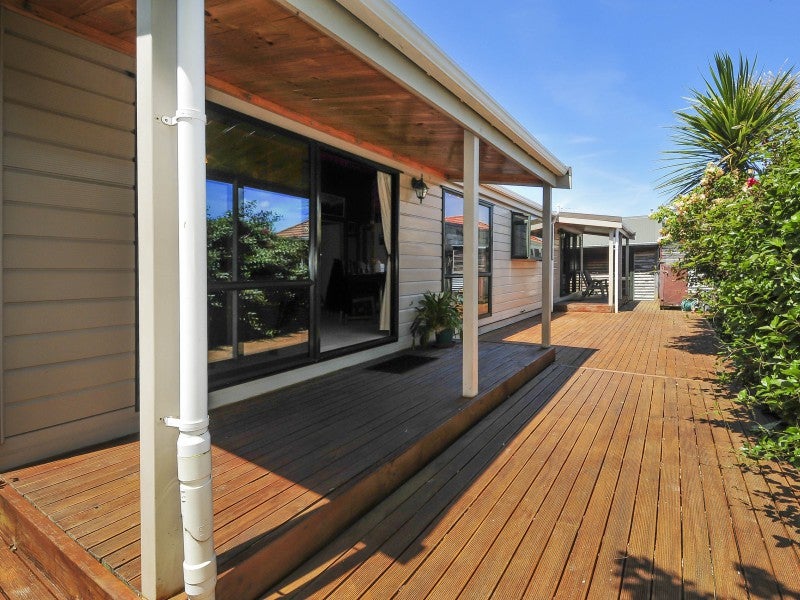 211 Knights Road, Hutt Central, Lower Hutt - Carousel 2